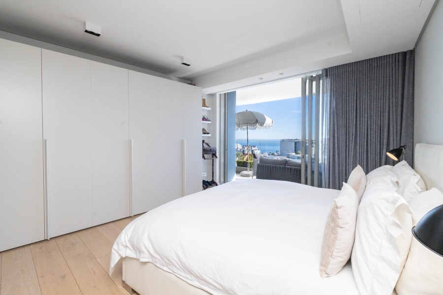 3 Bedroom Property for Sale in Sea Point Western Cape